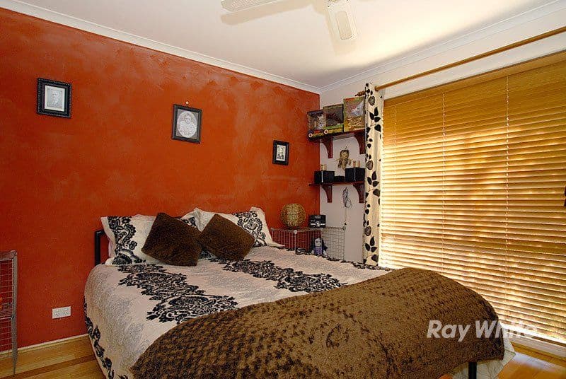 12 Lansell Drive, CRANBOURNE VIC 3977, Cranbourne North - Thumbnail 6