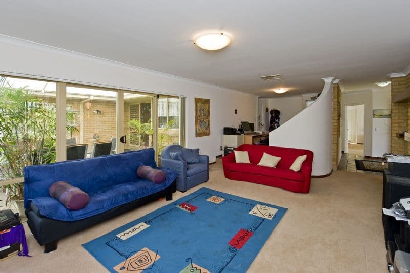 45 Carlow Circle, WATERFORD WA 6152, Waterford - Thumbnail 3