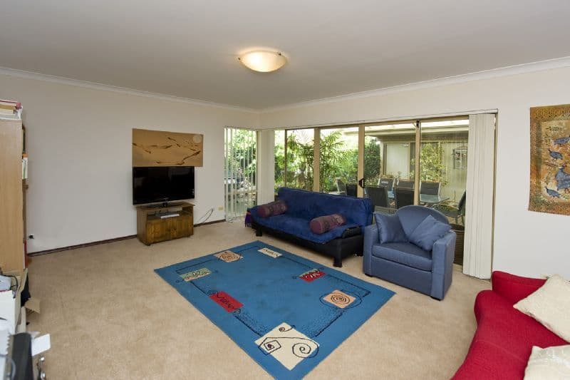 45 Carlow Circle, WATERFORD WA 6152, Waterford - Thumbnail 4