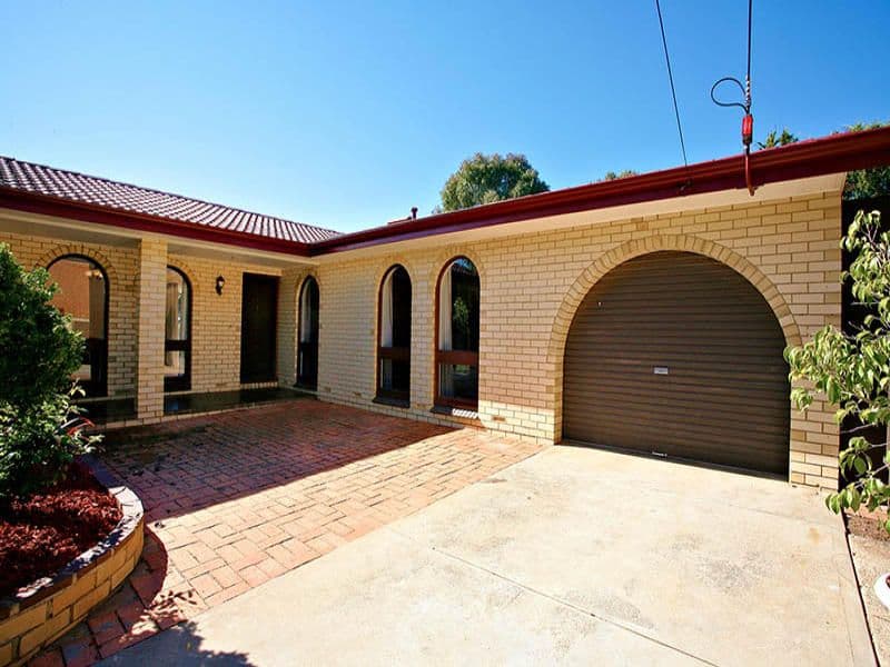40 Haseldene Drive, CHRISTIE DOWNS SA 5164, Christie Downs - Thumbnail 2
