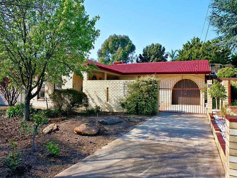40 Haseldene Drive, CHRISTIE DOWNS SA 5164, Christie Downs - Image 1