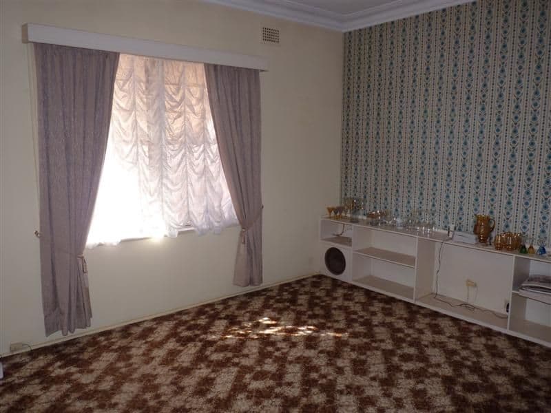 9 Furney Street, DUBBO NSW 2830, Dubbo - Thumbnail 2