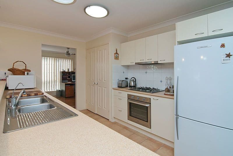 28 Sunflower Crescent, CALAMVALE QLD 4116, Calamvale - Thumbnail 4