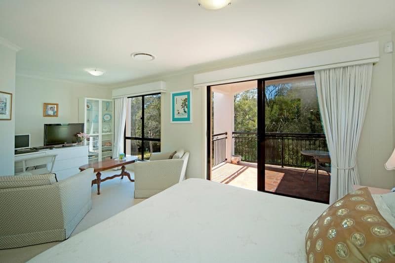 8877 Magnolia Drive, HOPE ISLAND QLD 4212, Hope Island - Thumbnail 3