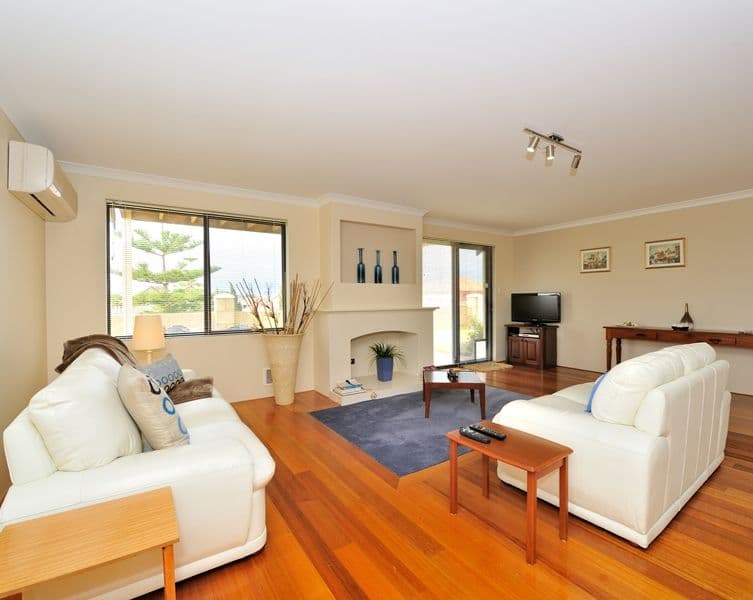 76 Alexis Circle, WANNANUP WA 6210, Wannanup - Thumbnail 2