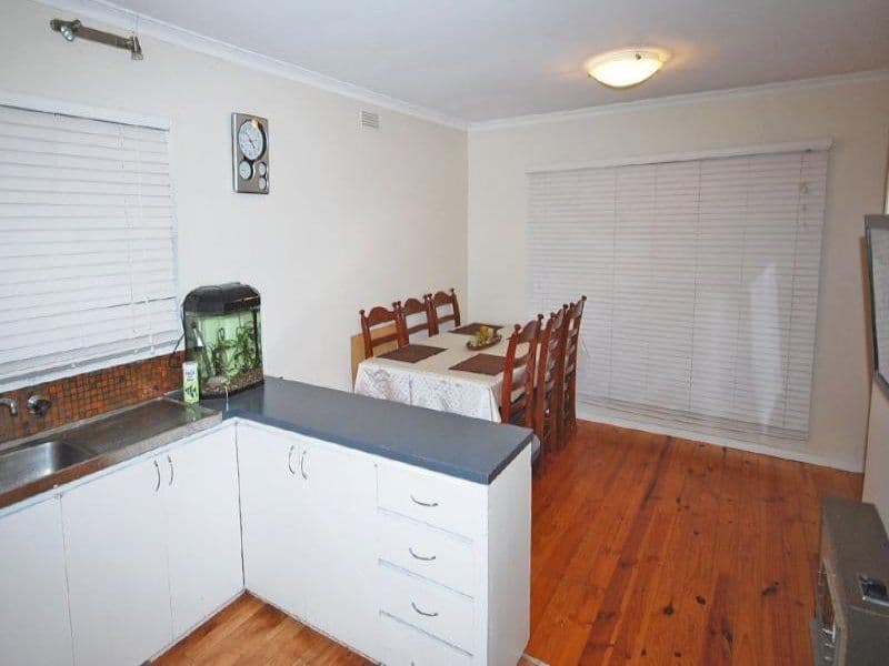 1 Halbert Street, WENDOUREE  Victoria  3355, Australia, Wendouree - Thumbnail 6
