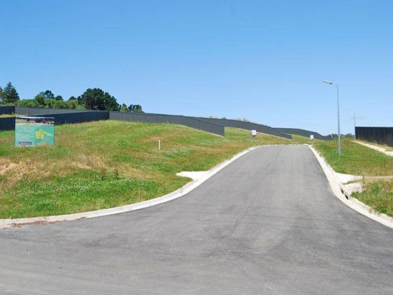 1 Willowbank Way, BROWN HILL  Victoria  3350, Australia, Brown Hill - Thumbnail 4