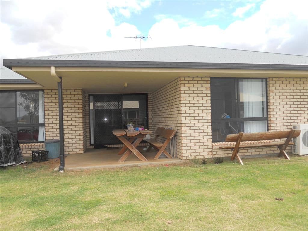 2 Isabel Court, GRACEMERE QLD 4702, Gracemere - Thumbnail 7