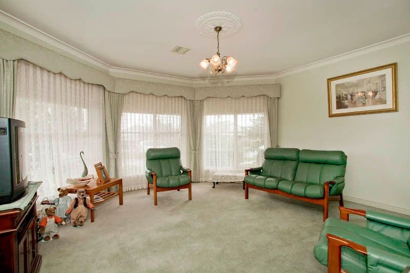 15 Hemswell Court, HIGHTON VIC 3216, Highton - Thumbnail 2