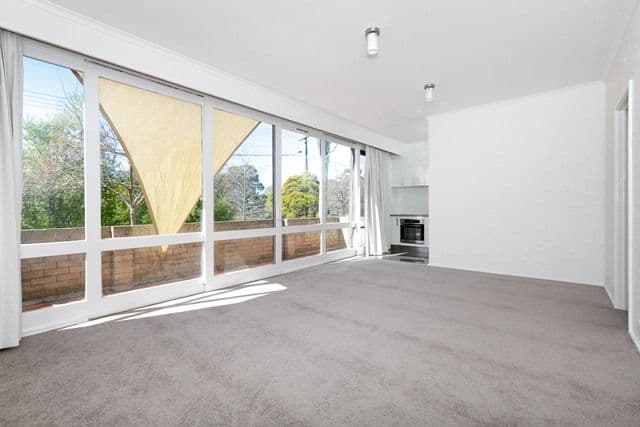 10/3 Davies Place, TORRENS ACT 2607, Torrens - Thumbnail 2