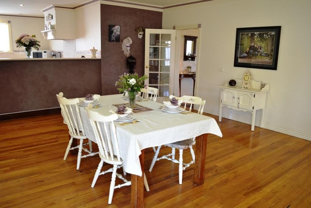 8 Larissa Close, ROMSEY VIC 3434, Romsey - Thumbnail 4