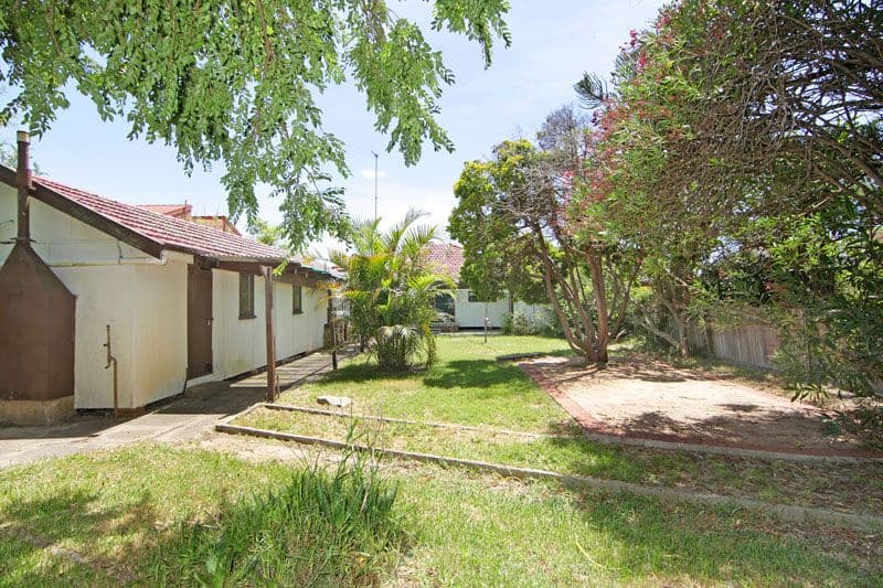 154 Ocean Parade, BLUE BAY NSW 2261, Blue Bay - Thumbnail 2