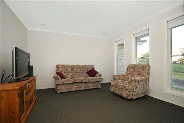 2 Wedgetail Drive, HIGHFIELDS QLD 4352, Highfields - Thumbnail 6