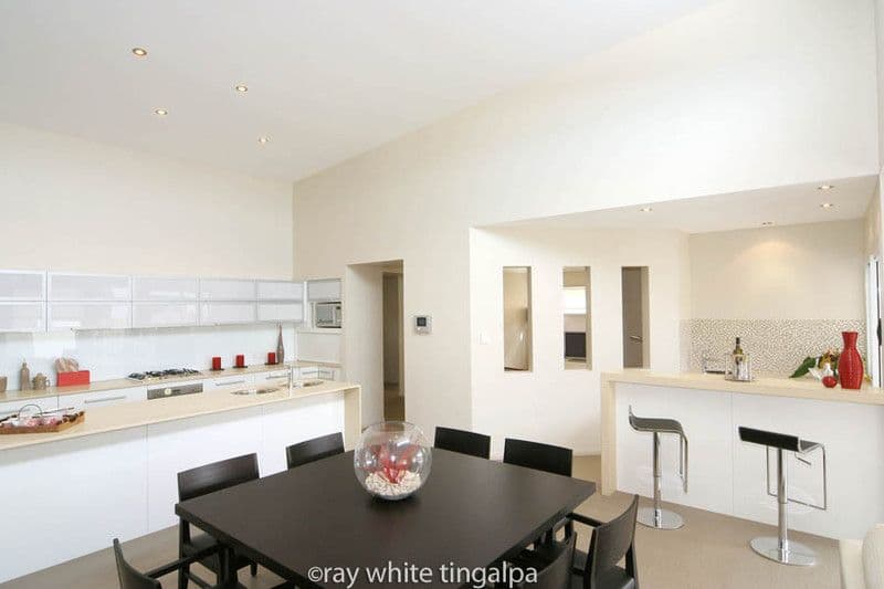 4 Red Gum Crescent, WAKERLEY QLD 4154, Wakerley - Thumbnail 4