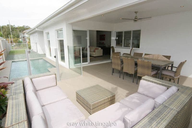 4 Red Gum Crescent, WAKERLEY QLD 4154, Wakerley - Thumbnail 2