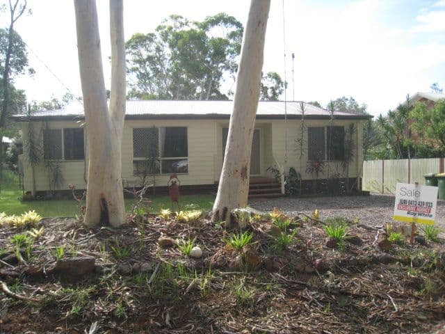 4 Toolona Avenue, RUSSELL ISLAND QLD 4184, Russell Island - Thumbnail 2