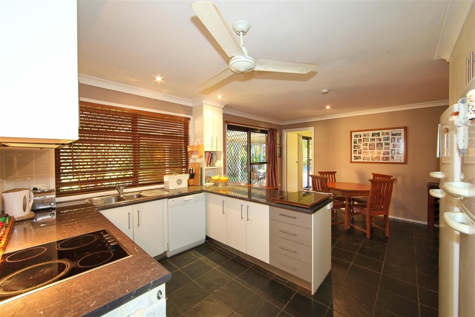 1 Willis Street, SHARON QLD 4670, Sharon - Thumbnail 6