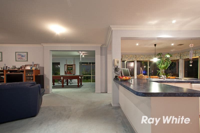 19 Walter Way, CRANBOURNE SOUTH VIC 3977, Cranbourne South - Thumbnail 2