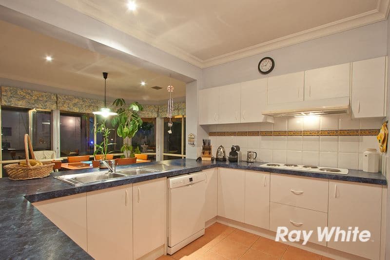 19 Walter Way, CRANBOURNE SOUTH VIC 3977, Cranbourne South - Thumbnail 8