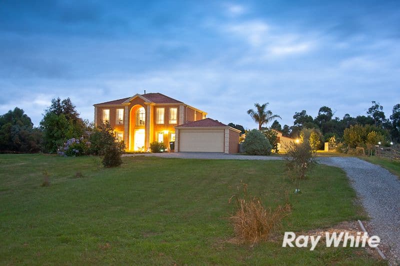 19 Walter Way, CRANBOURNE SOUTH VIC 3977, Cranbourne South - Image 1