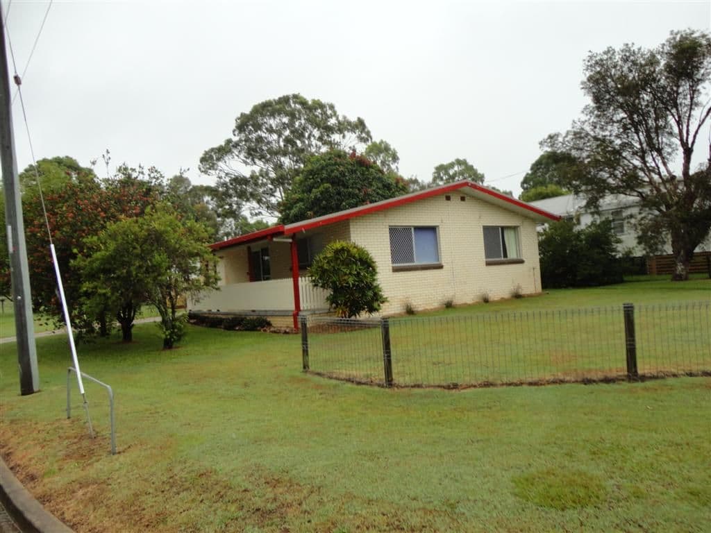 11 Neils Street, PIALBA QLD 4655, Pialba - Thumbnail 2