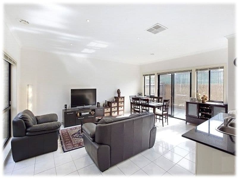  30  Snell Grove, PASCOE VALE SOUTH VIC 3044, Pascoe Vale - Thumbnail 3