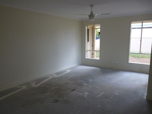 21 Donely Street, OAKEY QLD 4401, Oakey - Thumbnail 4