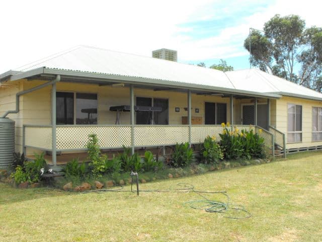 Sunrise 235 Ravenswood Road, TRUNDLE NSW 2875, Trundle - Image 1