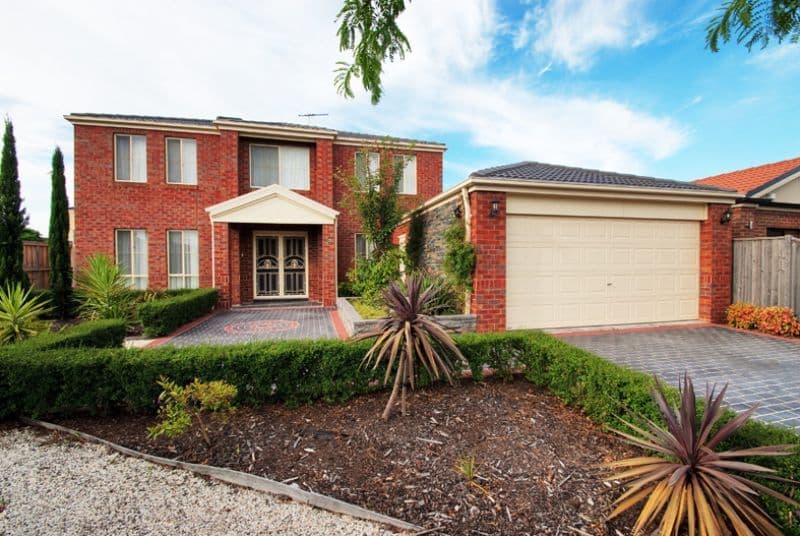 8 Robusta Avenue, BUNDOORA VIC 3083, Bundoora - Image 1