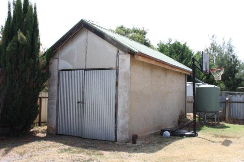 60  Redlands Road, COROWA NSW 2646, Corowa - Thumbnail 7