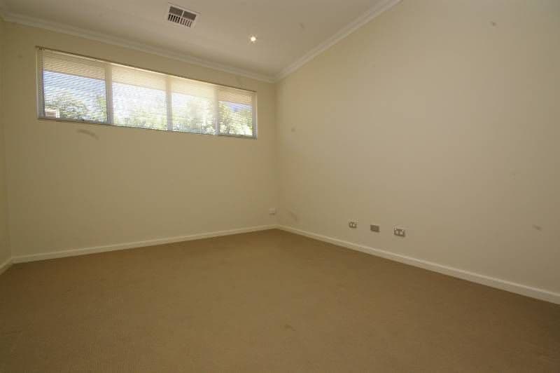 3 Cedar Place, BAYSWATER WA 6053, Bayswater - Thumbnail 4