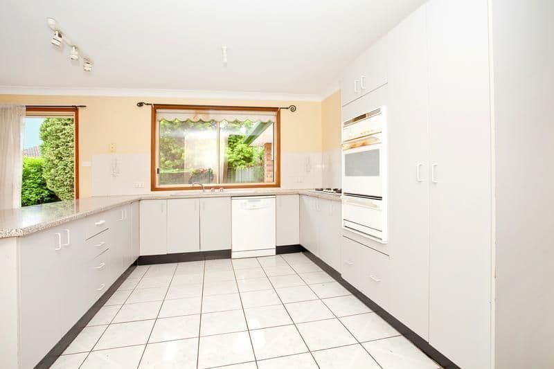 42 Sea Eagle Crescent, GREEN VALLEY NSW 2168, Green Valley - Thumbnail 4