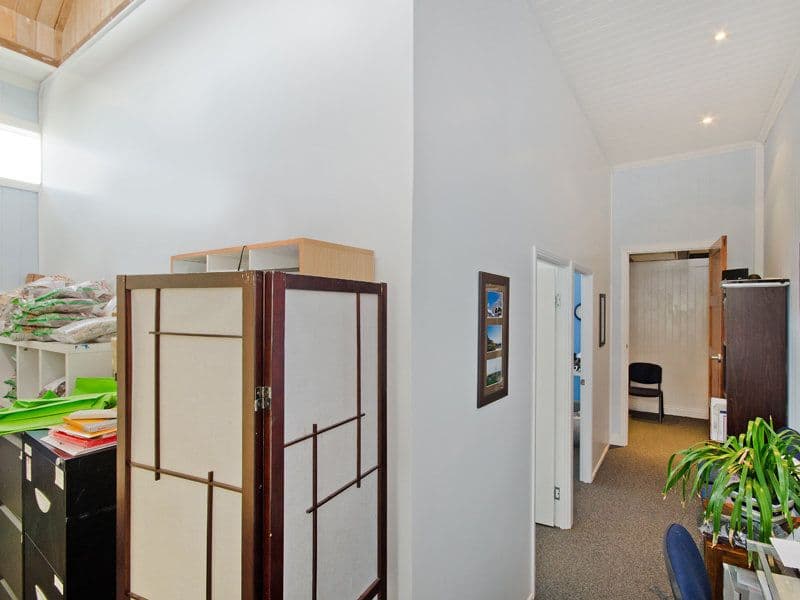 56 Lodge Road, WOOLOOWIN QLD 4030, Wooloowin - Thumbnail 5