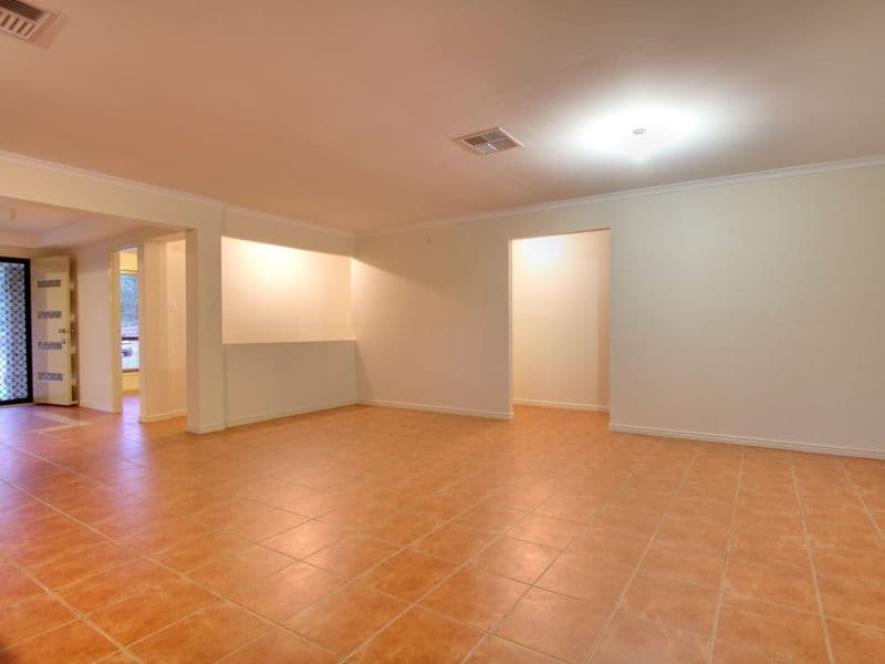 22 Thornbill Drive, GREENBANK QLD 4124, Greenbank - Thumbnail 5