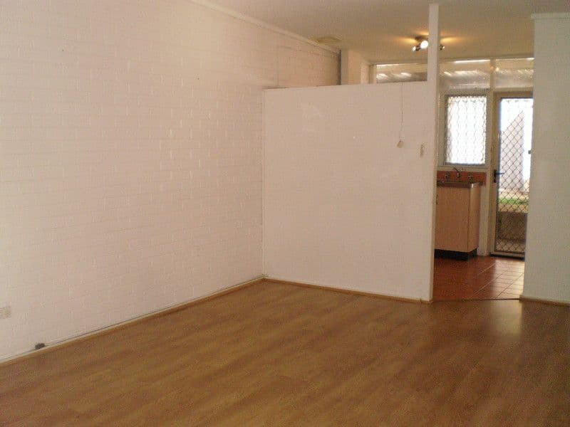 2/102 North Lake Road, MYAREE WA 6154, Myaree - Thumbnail 3