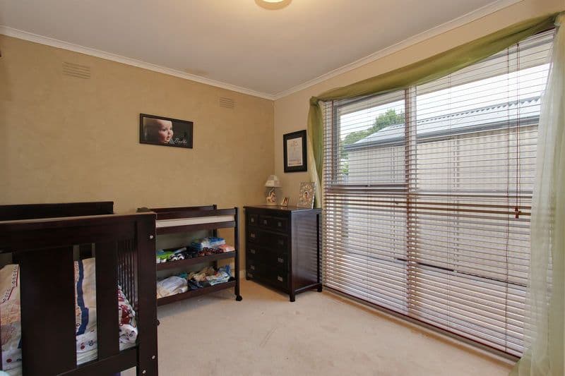 76 Cardigan Road, MOOROOLBARK VIC 3138, Mooroolbark - Thumbnail 5