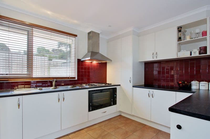 76 Cardigan Road, MOOROOLBARK VIC 3138, Mooroolbark - Thumbnail 7