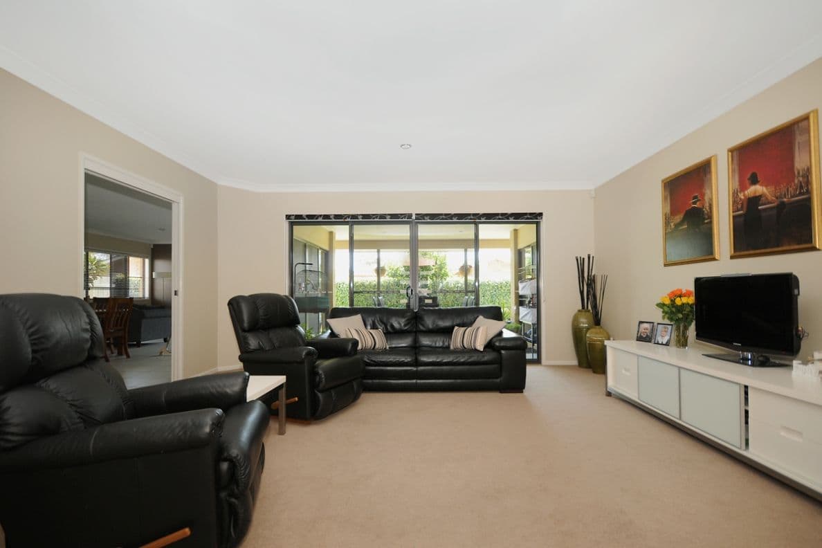 17 McClymont Drive, RANGEVILLE QLD 4350, Rangeville - Thumbnail 2