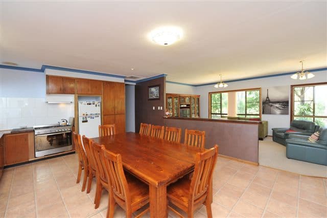 201 Postle Street, MOUNT RASCAL QLD 4350, Mount Rascal - Thumbnail 5