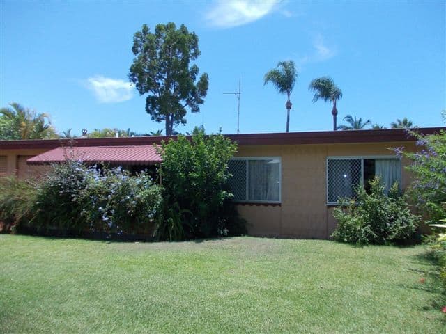 20 Ilkinia Avenue, BROADBEACH WATERS QLD 4218, Broadbeach Waters - Image 1