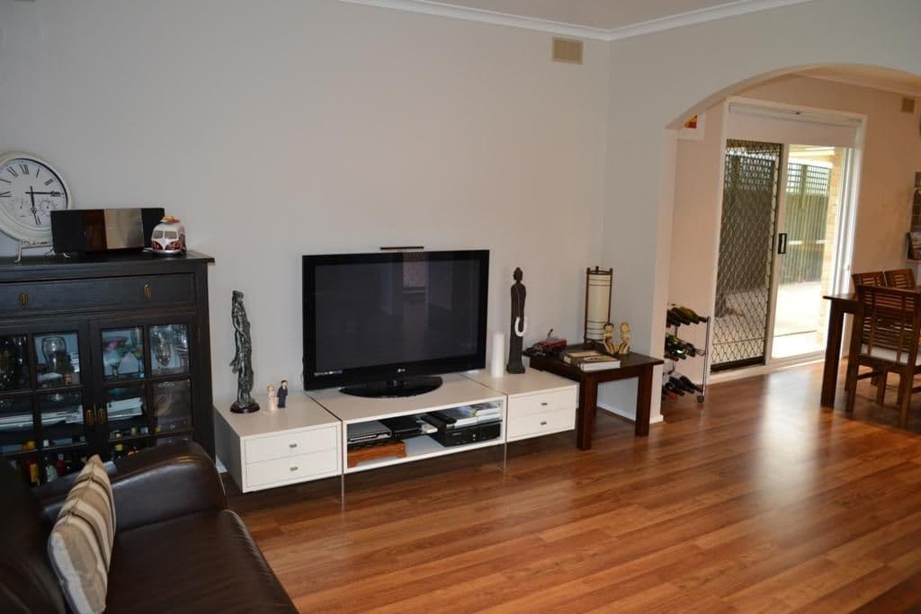 81 Charter Road West, SUNBURY VIC 3429, Sunbury - Thumbnail 3