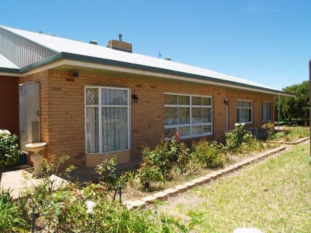 33 Borroughs Road, WAIKERIE SA 5330, Waikerie - Image 1