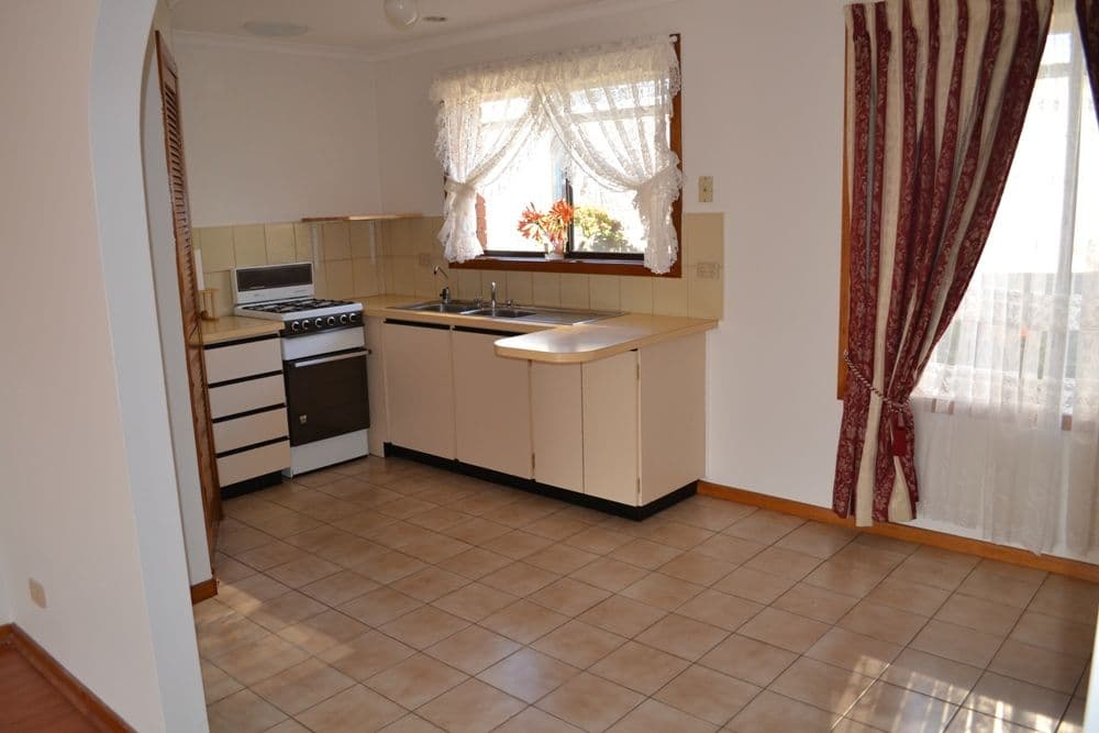 27 Grace Street, LAVERTON VIC 3028, Laverton - Thumbnail 2