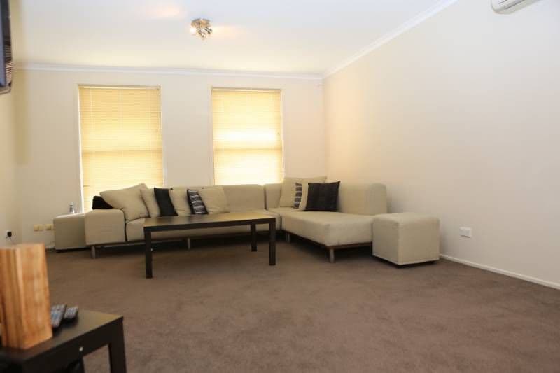 20 Cullum Street, BOSSLEY PARK NSW 2176, Bossley Park - Thumbnail 2