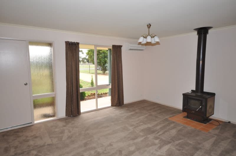 61 McPhillips Road, BANNOCKBURN VIC 3331, Bannockburn - Thumbnail 2
