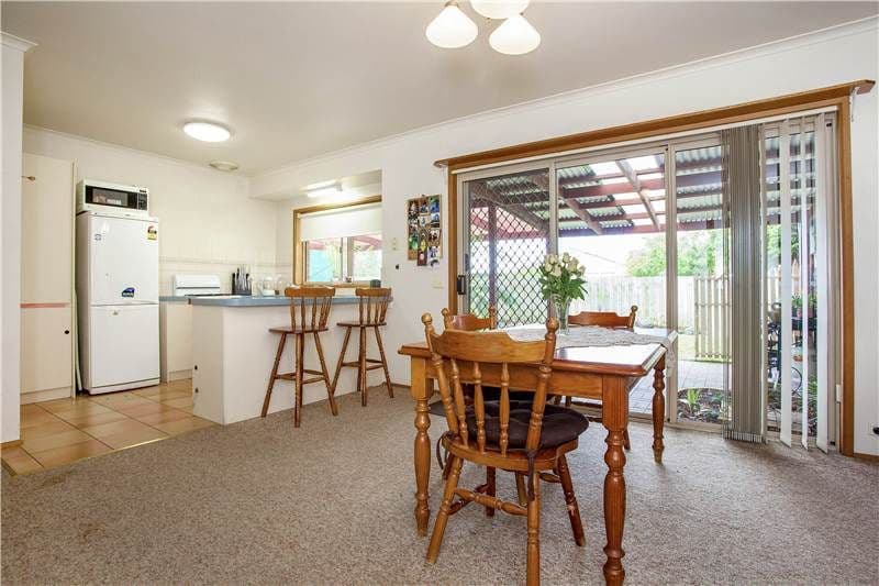 16 Carbine Drive, ST ALBANS PARK VIC 3219, St Albans Park - Thumbnail 4