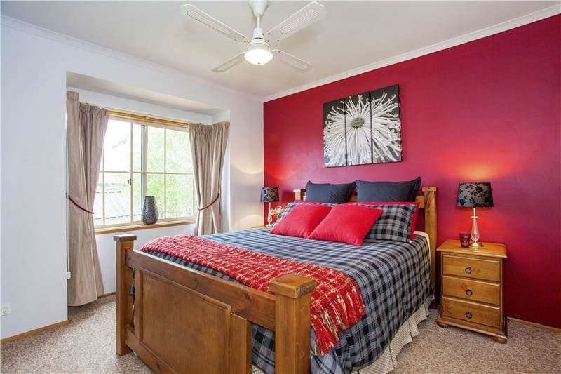 16 Carbine Drive, ST ALBANS PARK VIC 3219, St Albans Park - Thumbnail 2