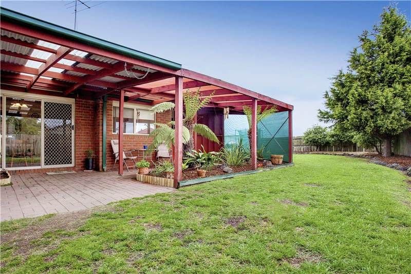 16 Carbine Drive, ST ALBANS PARK VIC 3219, St Albans Park - Thumbnail 6