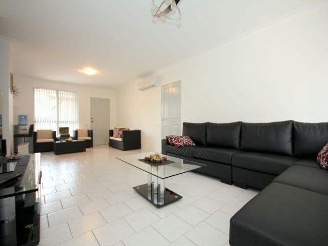 81 Bellevue Avenue, GEORGES HALL NSW 2198, Georges Hall - Thumbnail 2