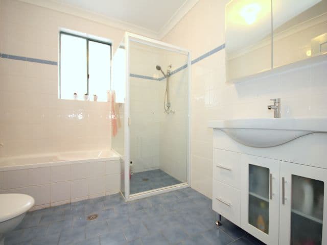 81 Bellevue Avenue, GEORGES HALL NSW 2198, Georges Hall - Thumbnail 6